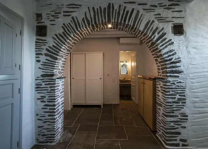 Windmill Arades * Apollonia